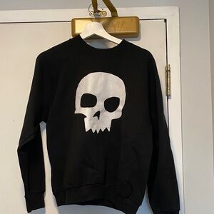 Fruit of the Loom Black Crewneck Sweater Skull Design, raglan sleeves vintage